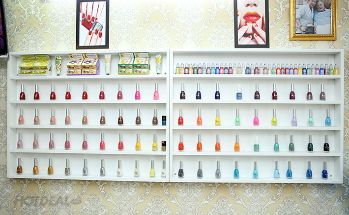 Crown Nail Eyelash là một tiệm nail chuyên nghiệp tại Quận 5