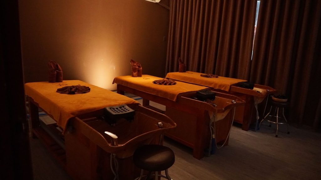 Hot Stone Massage Là Gì? Lợi Ích & Cách Thực Hiện Massage Đá Nóng Chuẩn 14 Soul Care Spa – Your Premier Massage Destination Near Me in Ho Chi Minh City