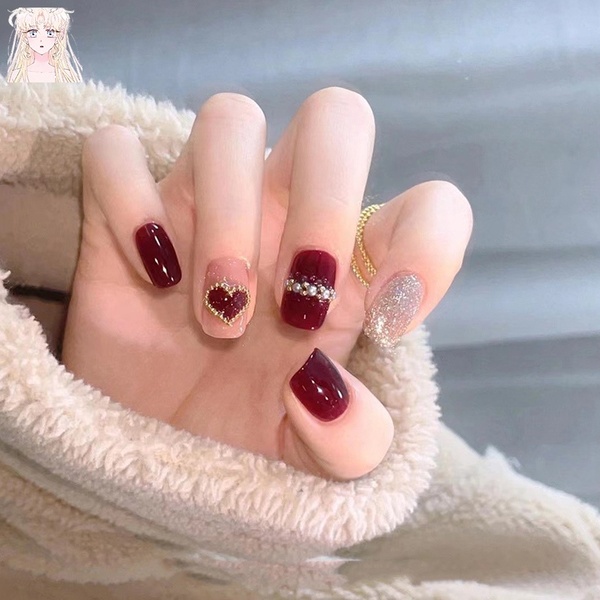 55+ Mẫu Nail Màu Đỏ Rượu Đẹp Quyến Rũ Cho Nàng 2025 23 Mẫu Móng Tay Đỏ Rượu Vang Kết Hợp Sơn Thạch