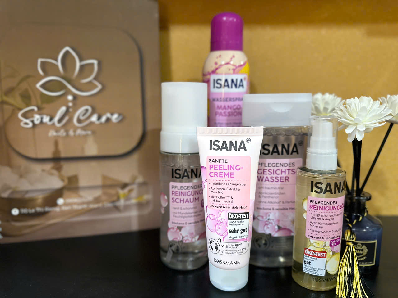 150+ Mẫu móng chân đẹp, mẫu nail chân hot trend tết 2025 40 Bảng Giá Dịch Vụ Làm Nails Tại Soul Care Spa