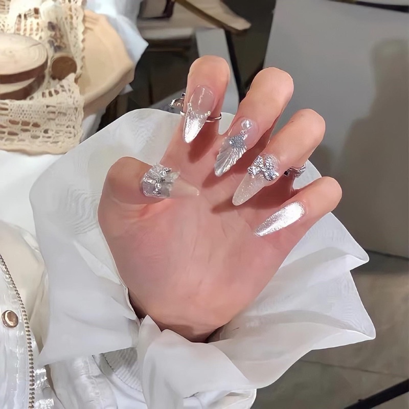 Top 50+ mẫu nail cô dâu thanh lịch giúp nàng nổi bật 50 Nail Cô Dâu Mắt Mèo