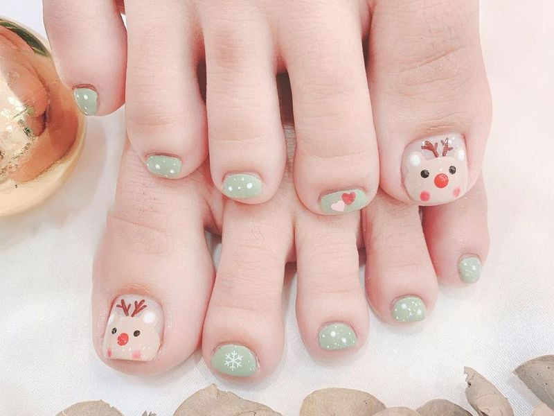 55+ Mẫu móng chân đơn giản và tôn da được ưa chuộng nhất 2025 47 Mẫu Nail Chân Cho Mùa Đông