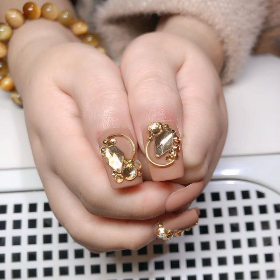 Mẫu Nail Đắp Bột Sang Trọng, Quý Phái